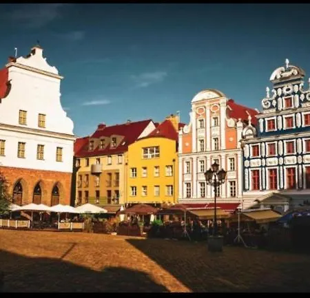 Black Pearl Deluxe In Old Town Szczecin
